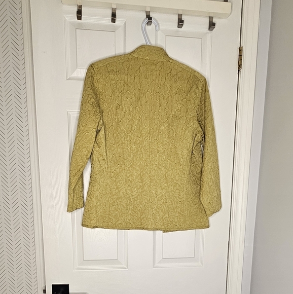 Women's Quilted Jacket in Green - Picture 2 of 3